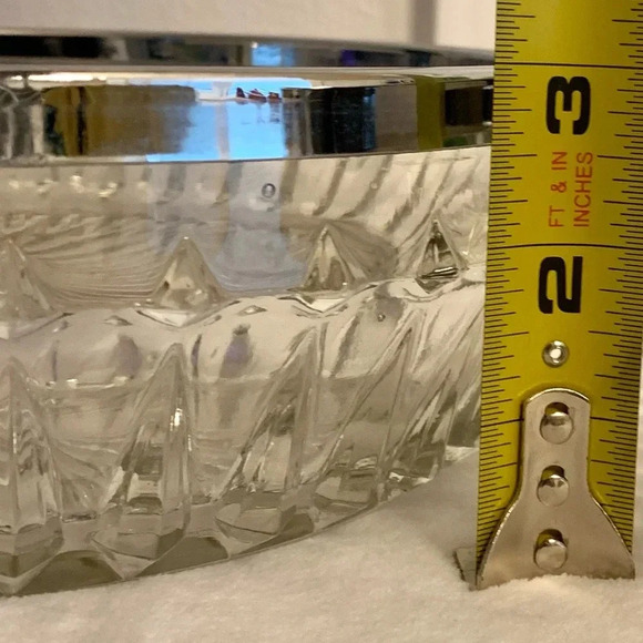 Vintage Hollywood Regency Clear Cut Glass Serving Bowl Silver Trim Party Holiday - Picture 6 of 7